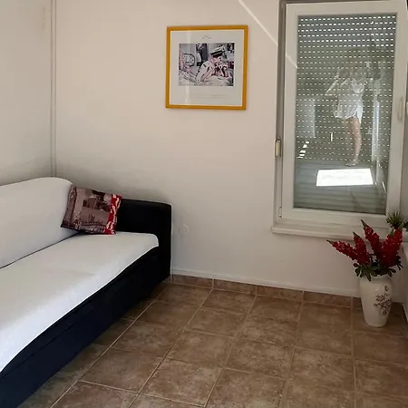 Apartament Jurisic *